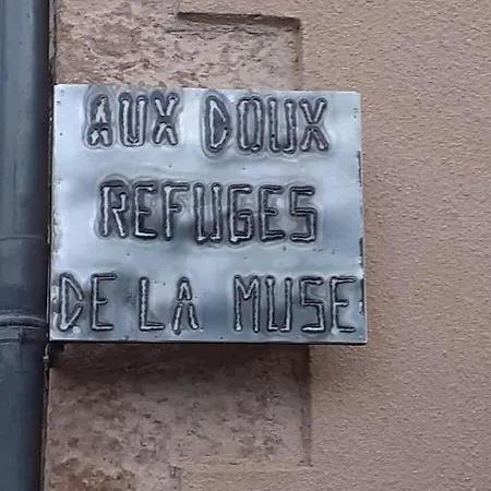 Aux Doux Refuges De La Muse Studio Montjaux Exterior photo